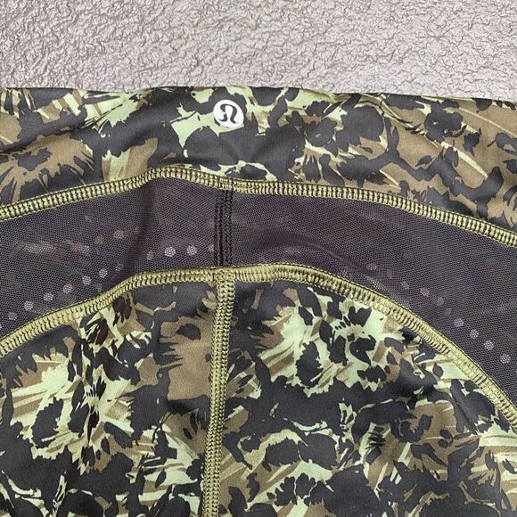 Lululemon Stop At Nothing Crop Green Army Print leggings - Picture 8 of 9